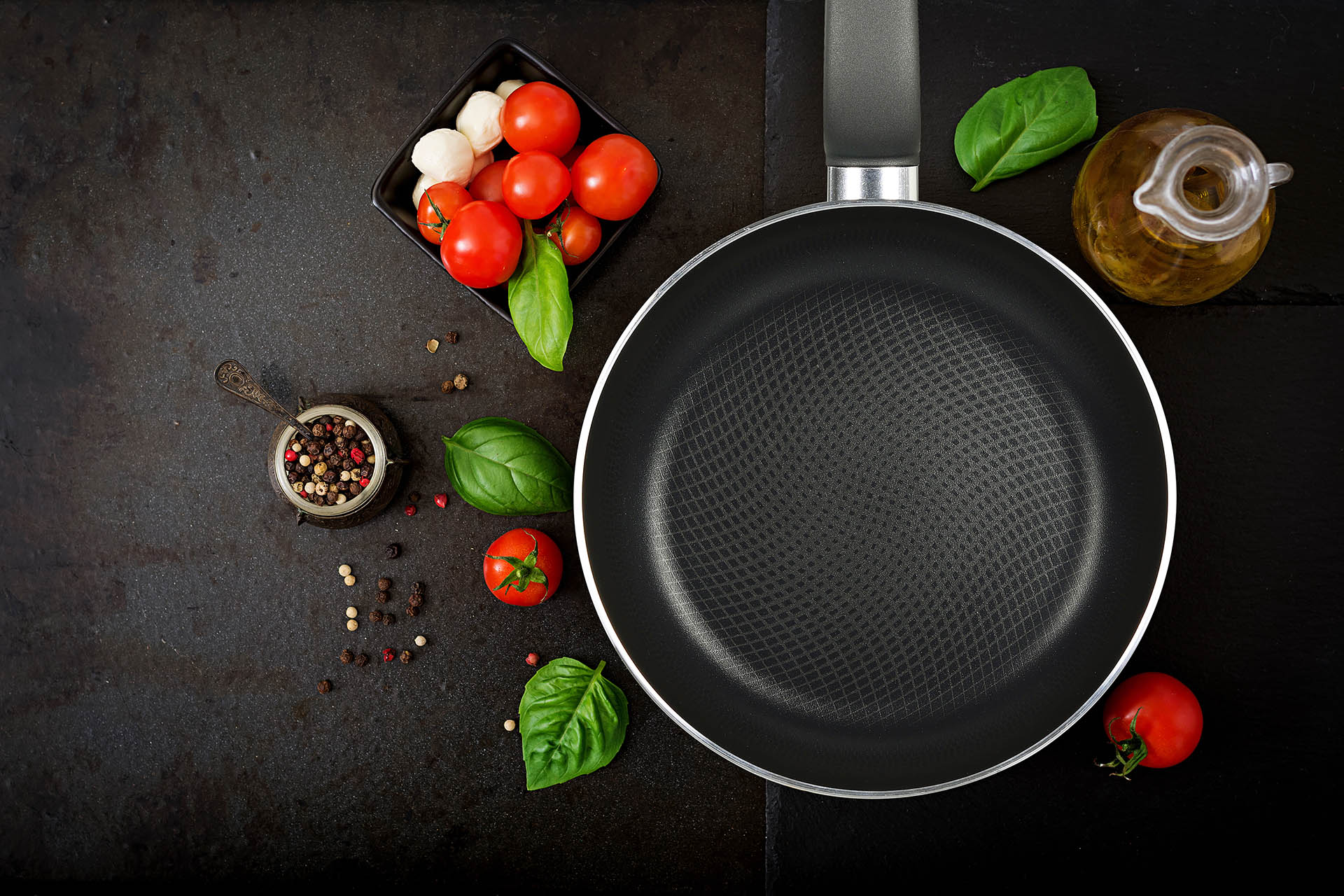 Flonal Cookware - Made in Italy - Love for Italian cookware 🇮🇹 #flonal # cookware #madeinitaly #frypan #wok #casserole #natural #cooking #nonstick  #aluminium #italiancooking #food #cucina #cucinaitaliana