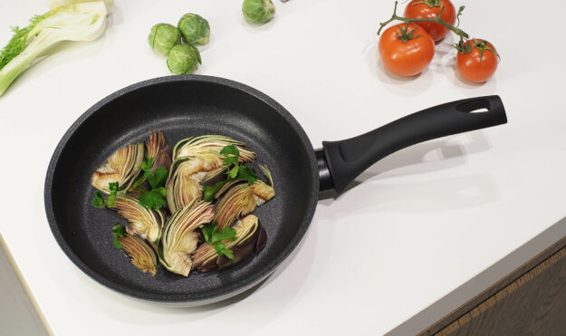 Padella Flonal diamante, Il materiale più resistente