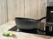 Pentola Wok Flonal sulla piastra